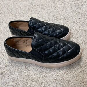 Black Pleated Slip-On Shoes